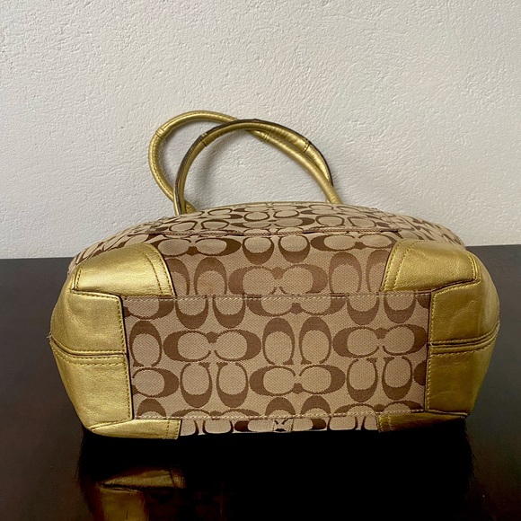 Coach shoulder bag - Picture 9 of 9